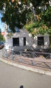 Bureau avec porte en galandage RDC 10 m2 neuf ERP face au vieux Mans