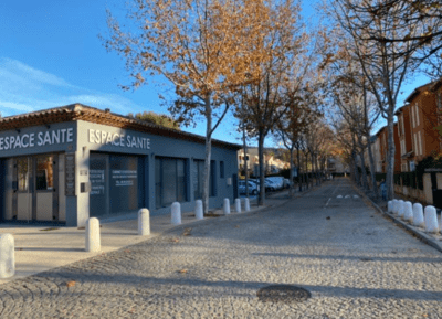 Bureau médical dans Espace Santé parking gratuit proche de Marseille