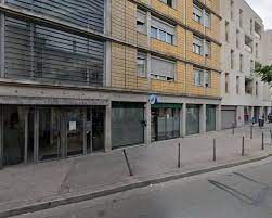 Location 2 jours par semaine d’un bureau de 14 m2 dans un centre pluridisciplinaire dans le 9e arrondissement de Lyon.