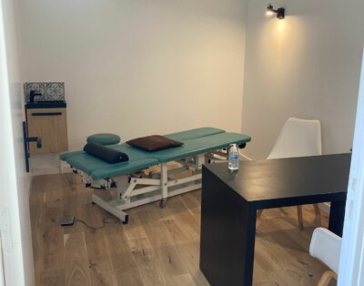 Location 2 jours par semaine d’un bureau de 12 m2 loué meublé dans un cabinet médical à Nanterre.