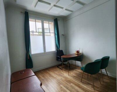 Sous-location d’un bureau de 12,5 m2 disponible  1 jour par semaine dans Paris 16.